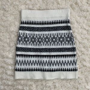 Loft Black and White Patterned Sweater Skirt Size XS